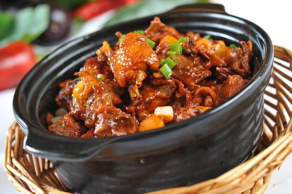 肉鸡喂什么增重快？