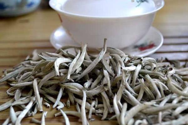 白毫银针市场价格多少钱一斤 白毫银针属于什么茶